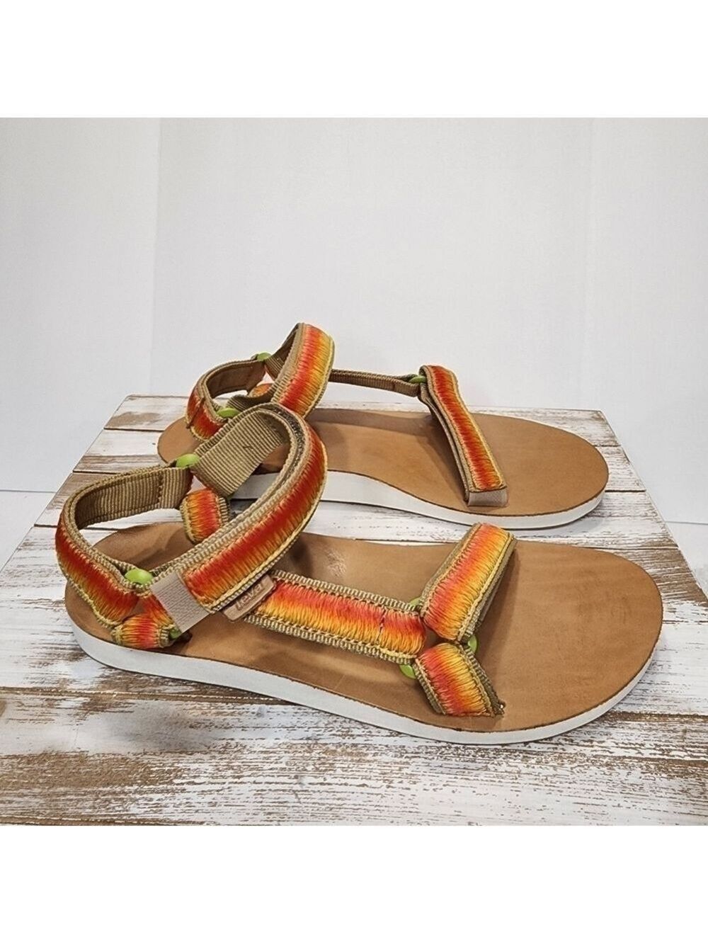 Women's sz 9 Teva Universal Ombre fire flame orange yellow activewear sandals